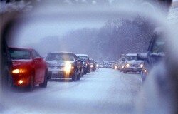 Неопытных автолюбителей просят не выезжать на дороги Башкирии в первые дни снегопада и заморозков