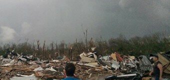 Страшный торнадо почти «снес» несколько городов Арканзаса с лица Земли