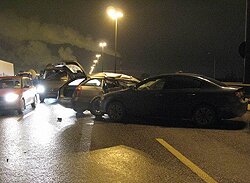 Три автомобиля не уместились на петербургской КАД