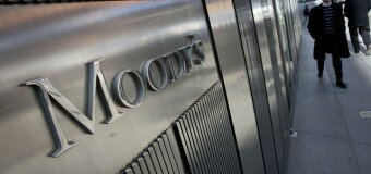 Moody’s понизило кредитный рейтинг РФ на 1 пункт